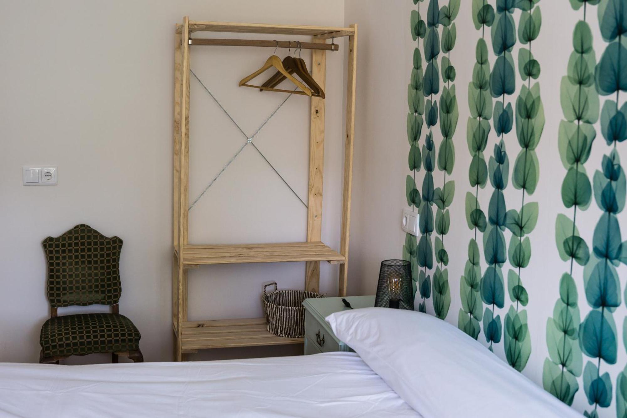 Antojos Bed & Breakfast Tardajos Bagian luar foto