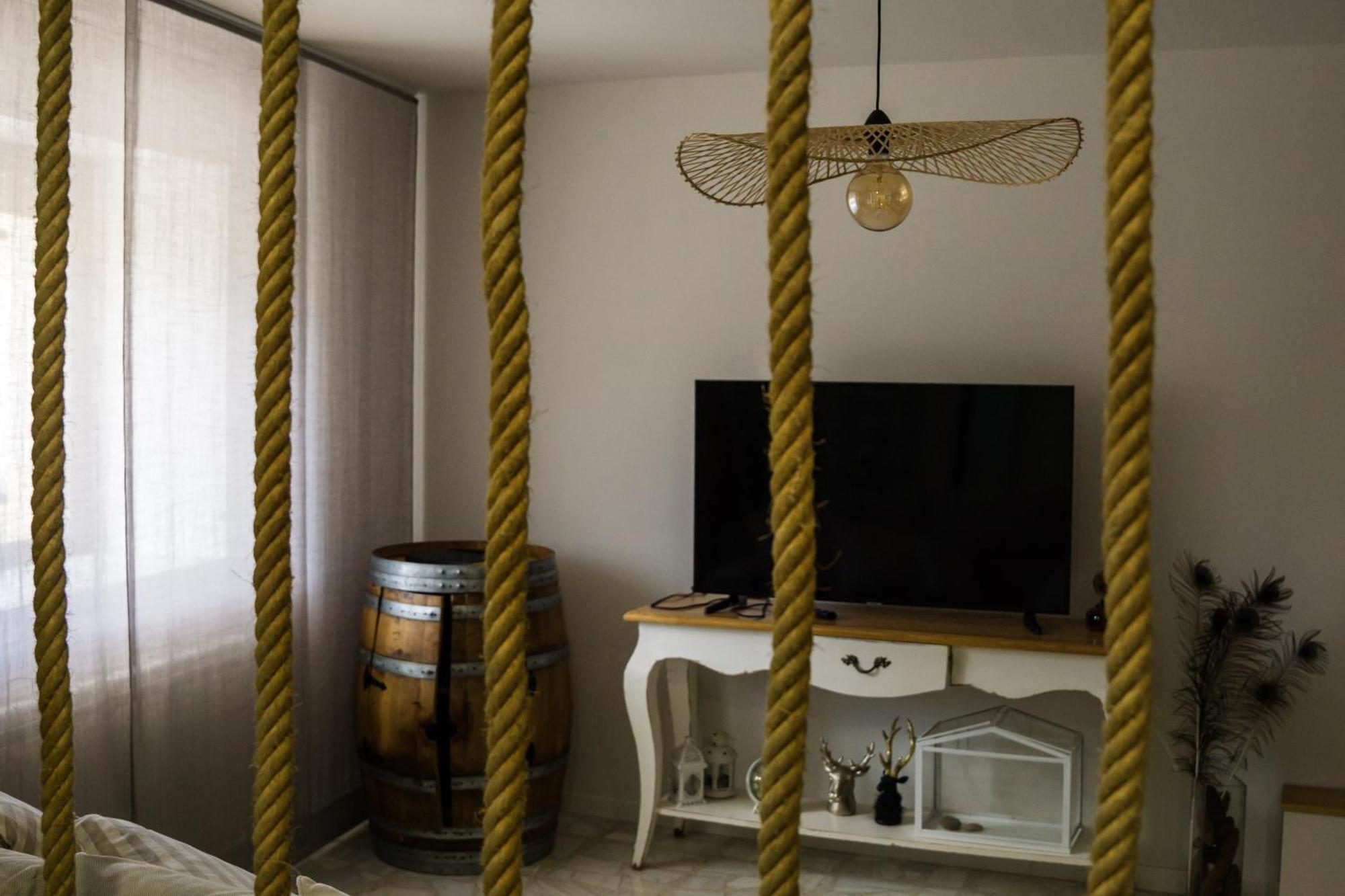 Antojos Bed & Breakfast Tardajos Bagian luar foto