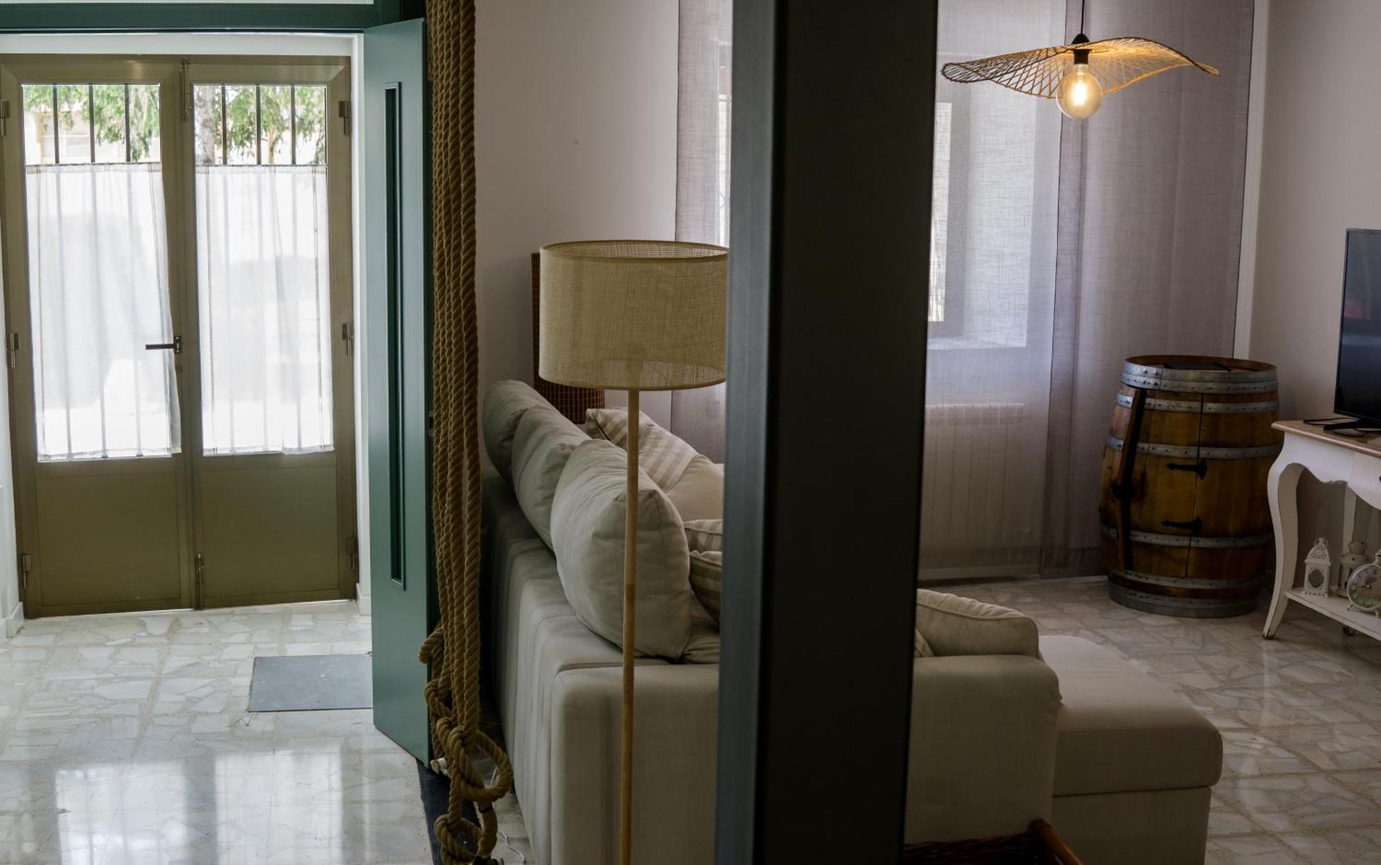 Antojos Bed & Breakfast Tardajos Bagian luar foto