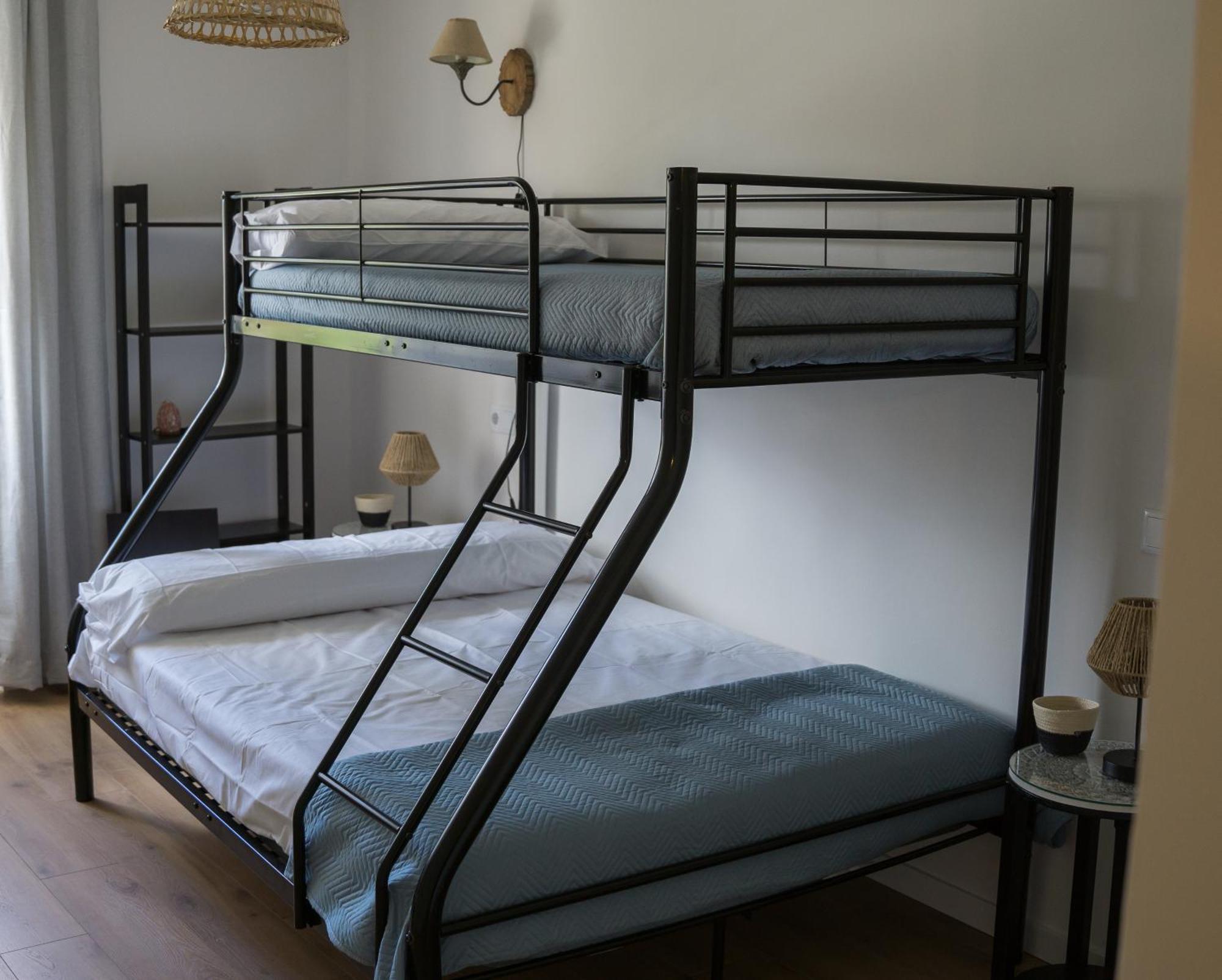 Antojos Bed & Breakfast Tardajos Bagian luar foto