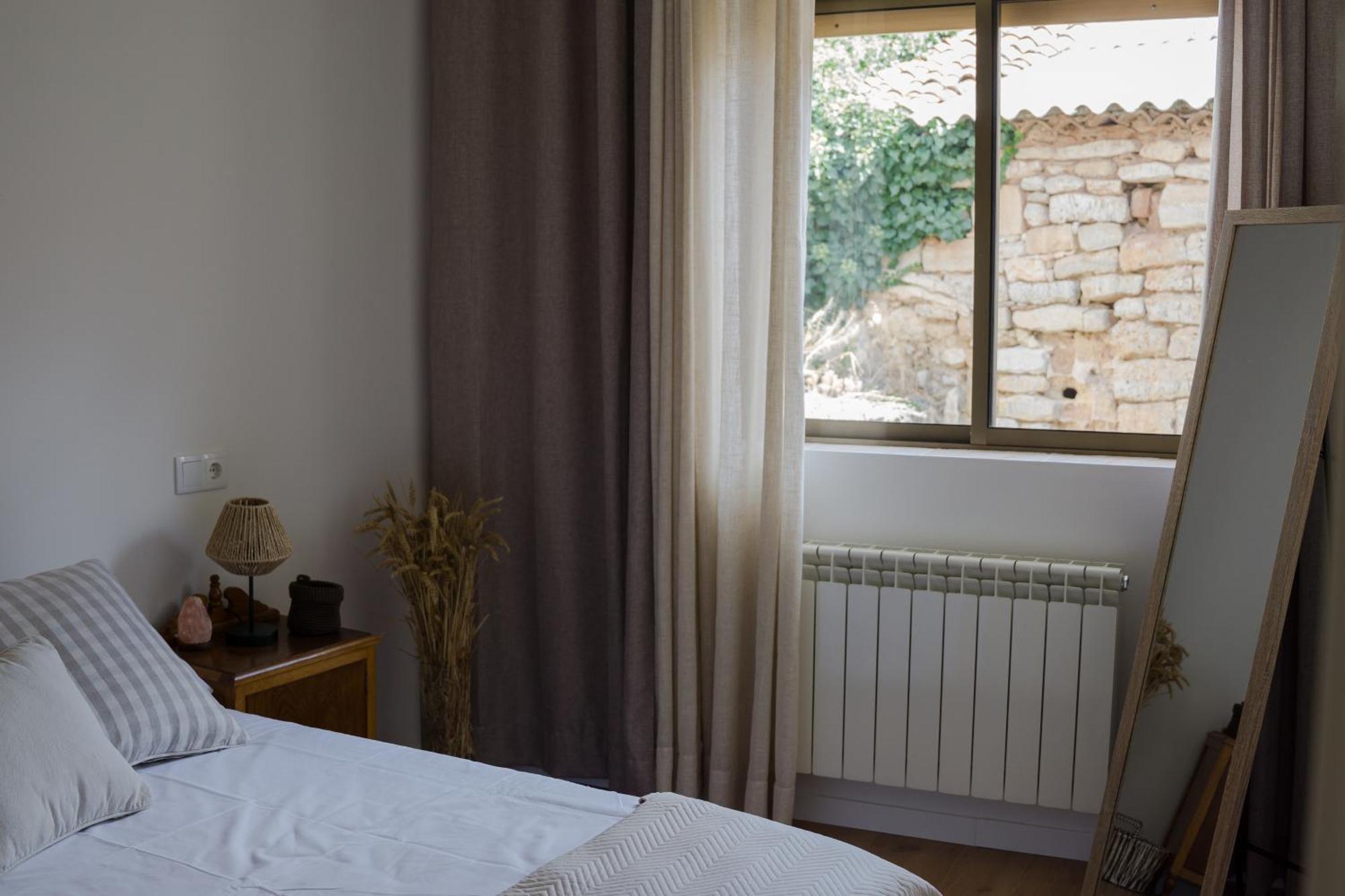 Antojos Bed & Breakfast Tardajos Bagian luar foto